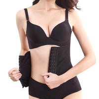 Femme portant un gainage corset ventre plat noir, montrant l'effet amincissant immédiat.