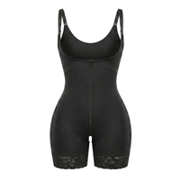 Body gainant KK Body Effect Pro noir à plat, vue de face avec fermeture zip