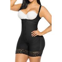 Body gainant KK Body Effect Pro noir, vue rapprochée du maintien ventre plat